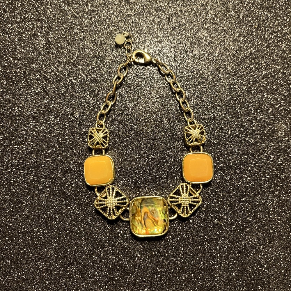 Vtg. Avon NRQ bracelet